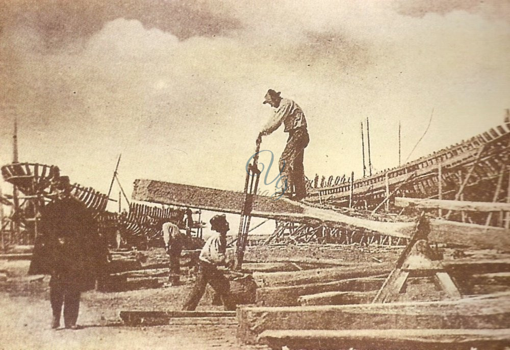 Barche in costruzione Viareggio Anno 1895