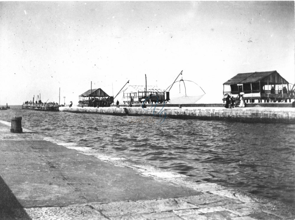 Bilance sul molo Viareggio Anno 1900