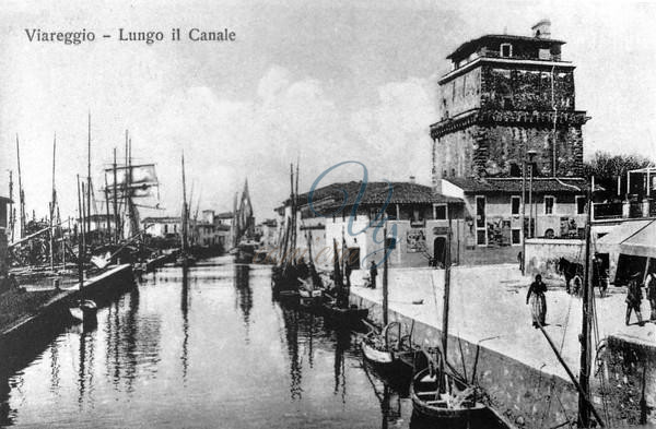 Lungo il burlamacca Viareggio Anno 1900