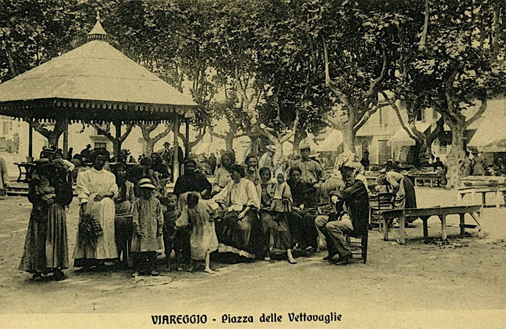 Piazza delle Vettovaglie Viareggio Anno 1900