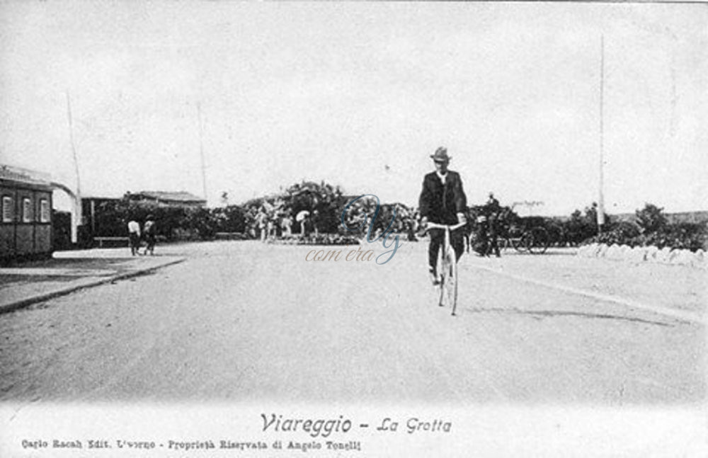 Piazza principe Amedeo Viareggio Anno 1902