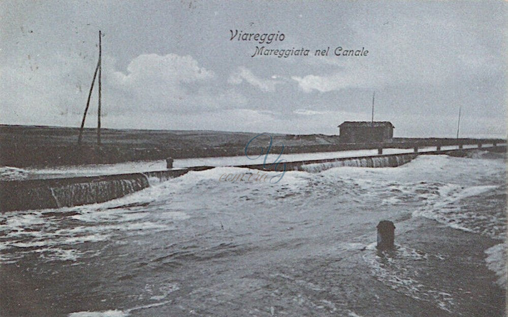 Mareggiata nel Canale Viareggio Anno 1907