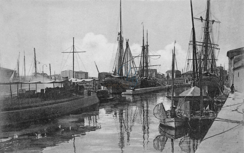 Porto e Canale Viareggio Anno 1908