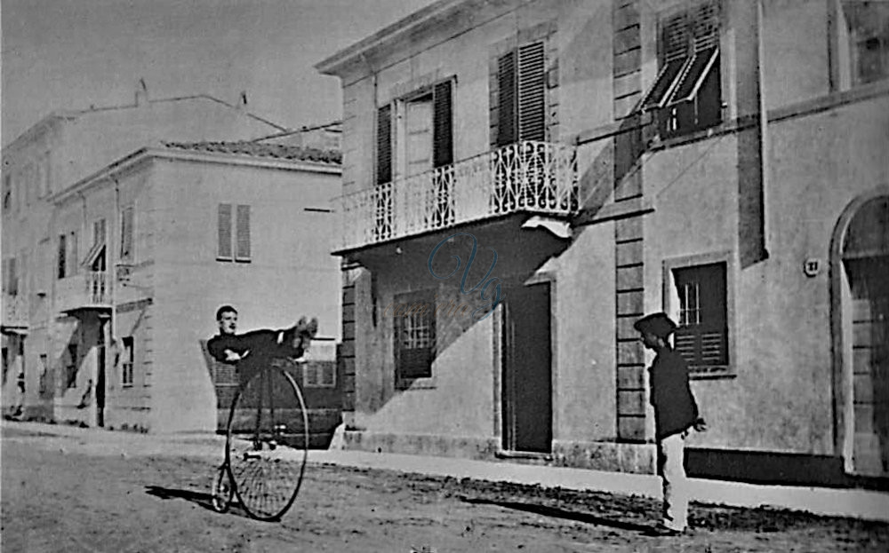 Ciclista in esibizione Viareggio Anni '10