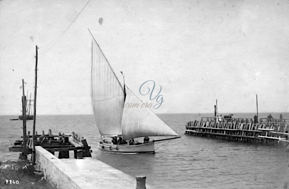 Entrata in Porto Viareggio Anni '10