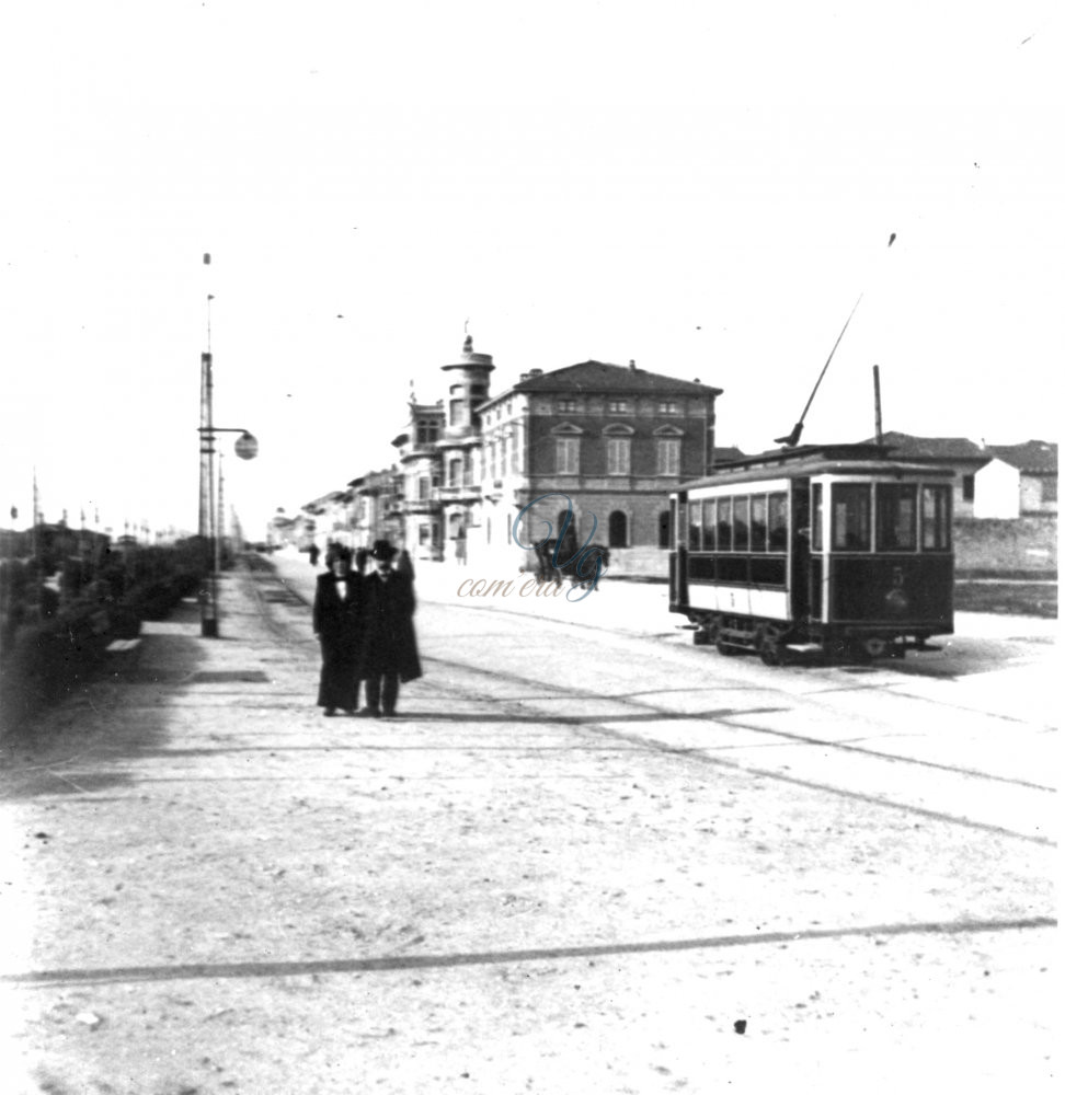 Piazza principe Amedeo Viareggio Anni '10