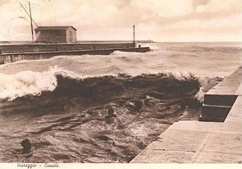 Un bagno nel Burlamacca Viareggio Anni '10