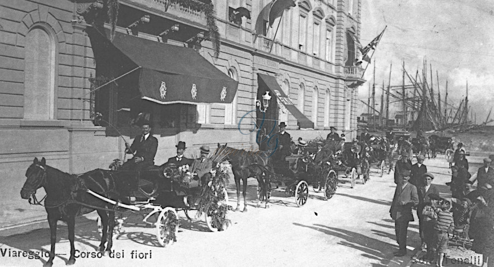 Corso dei Fiori Viareggio Anno 1911