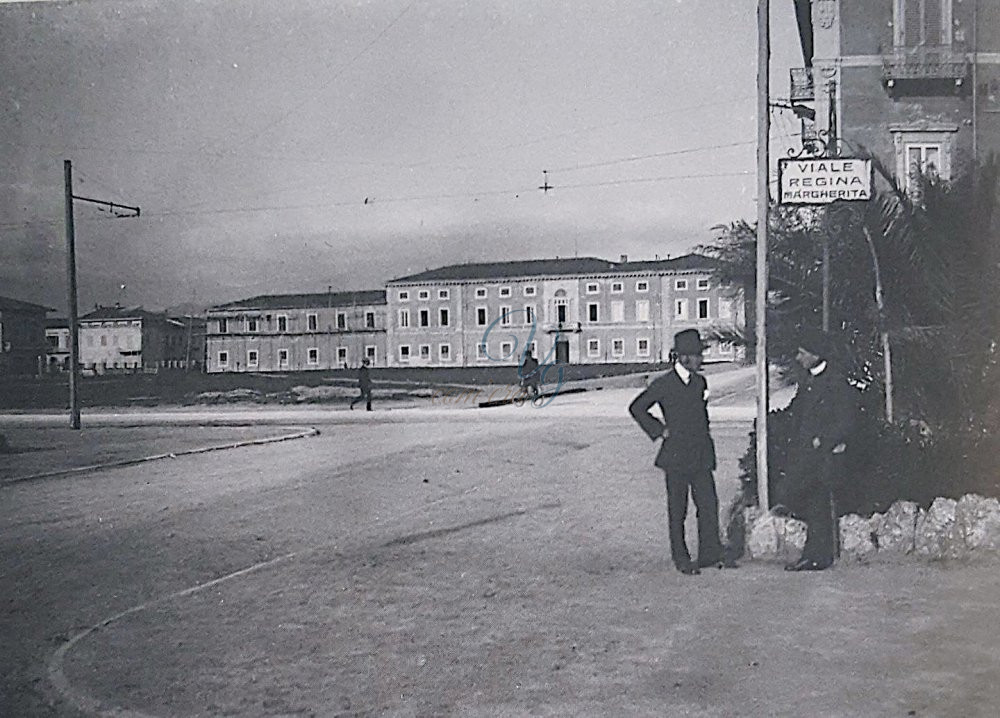 Piazza Amedeo Viareggio Anno 1912