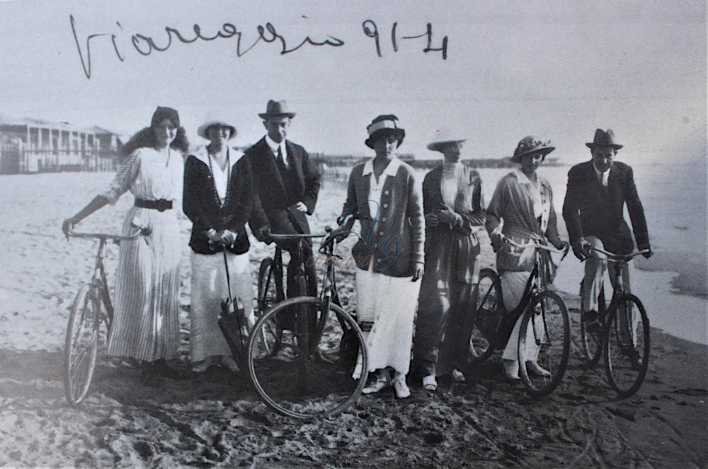In spiaggia Viareggio Anno 1914
