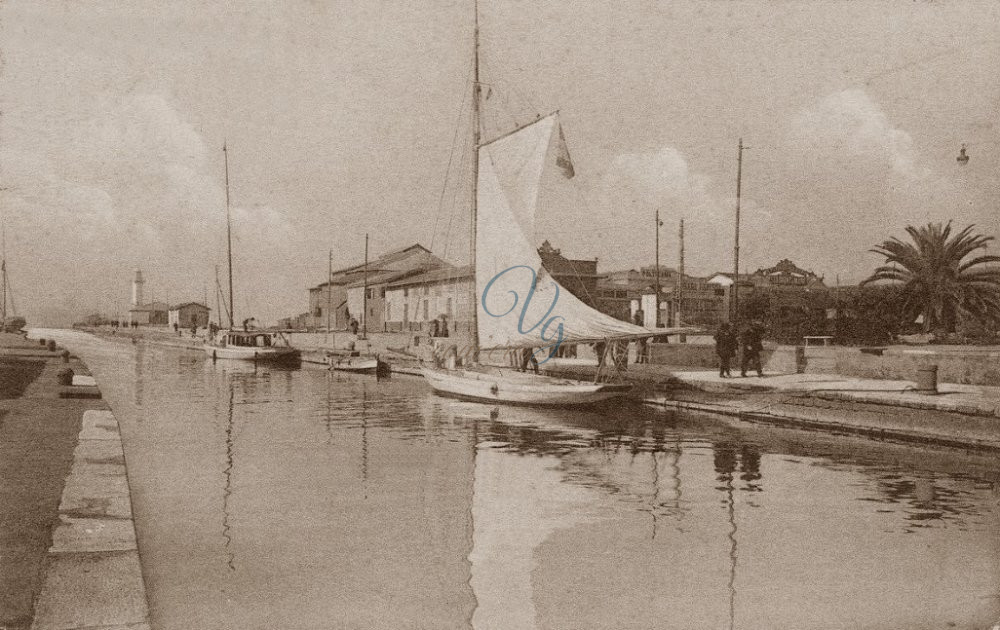 Canale Burlamacca Viareggio Anno 1916