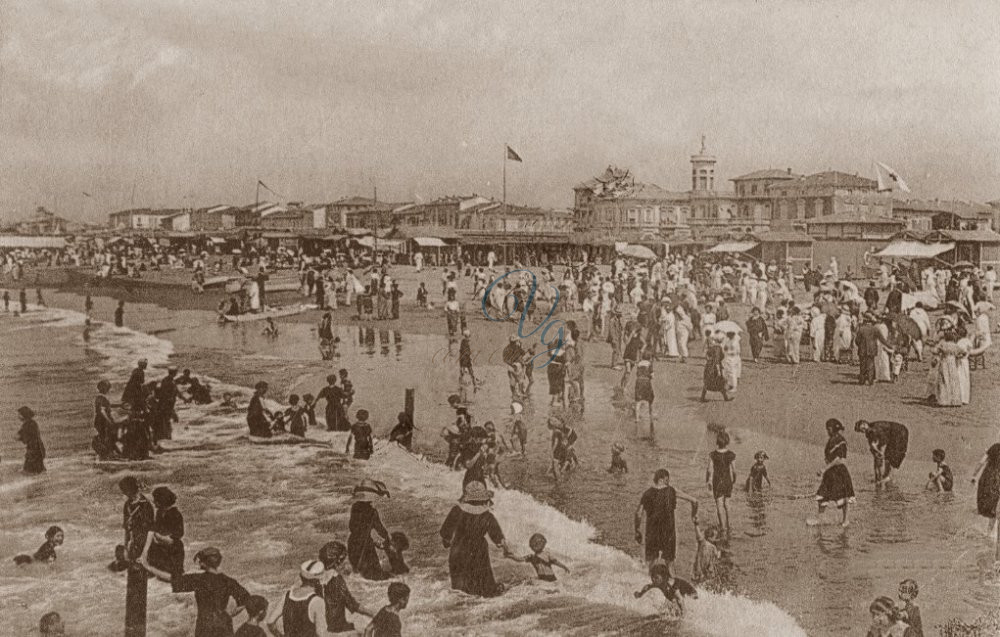 Bagni e bagnanti Viareggio Anni '20