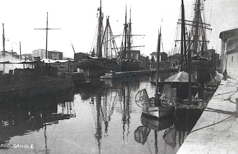 Imboccatura della Darsena Lucca Viareggio Anni '20