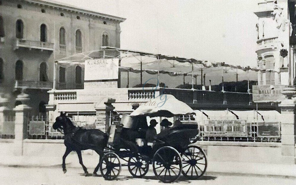 In carrozza Viareggio Anni '20