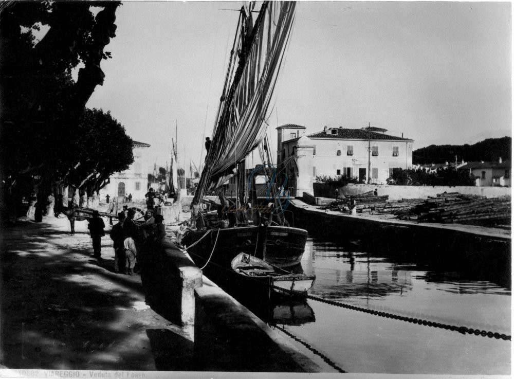 Lungo il Burlamacca Viareggio Anni '20