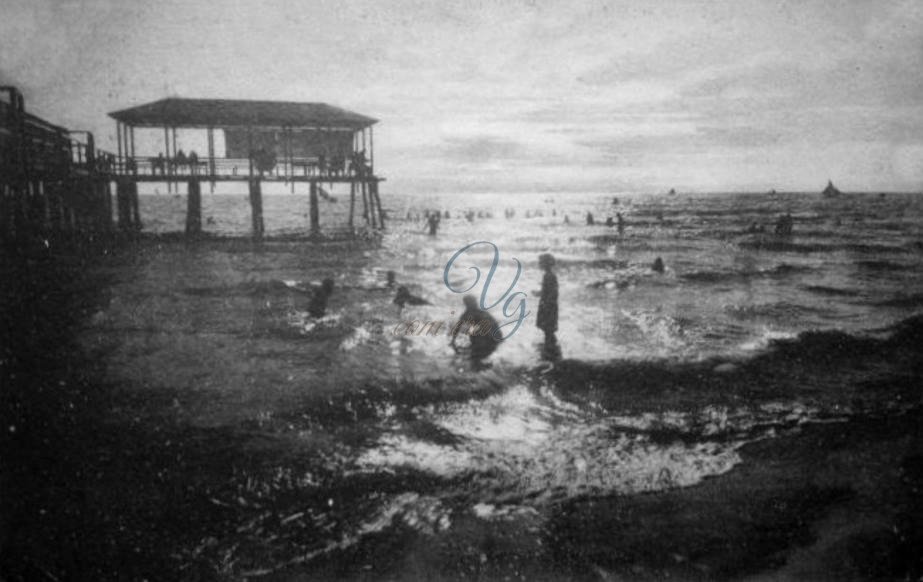 Bagni e bagnanti Viareggio Anno 1927