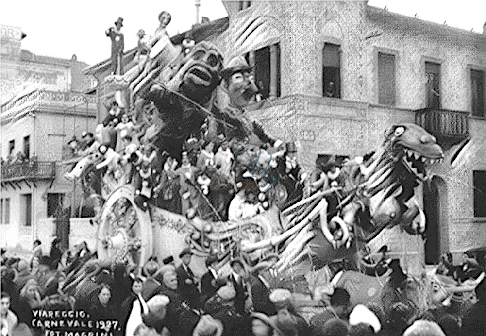 Una scimmia presa in carnevale Viareggio Anno 1927