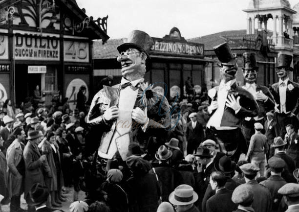 Tira piu un occhio di donna Viareggio Anno 1929