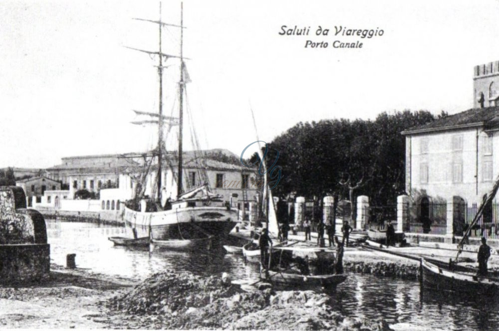 Lungo il canale Viareggio Anni '30