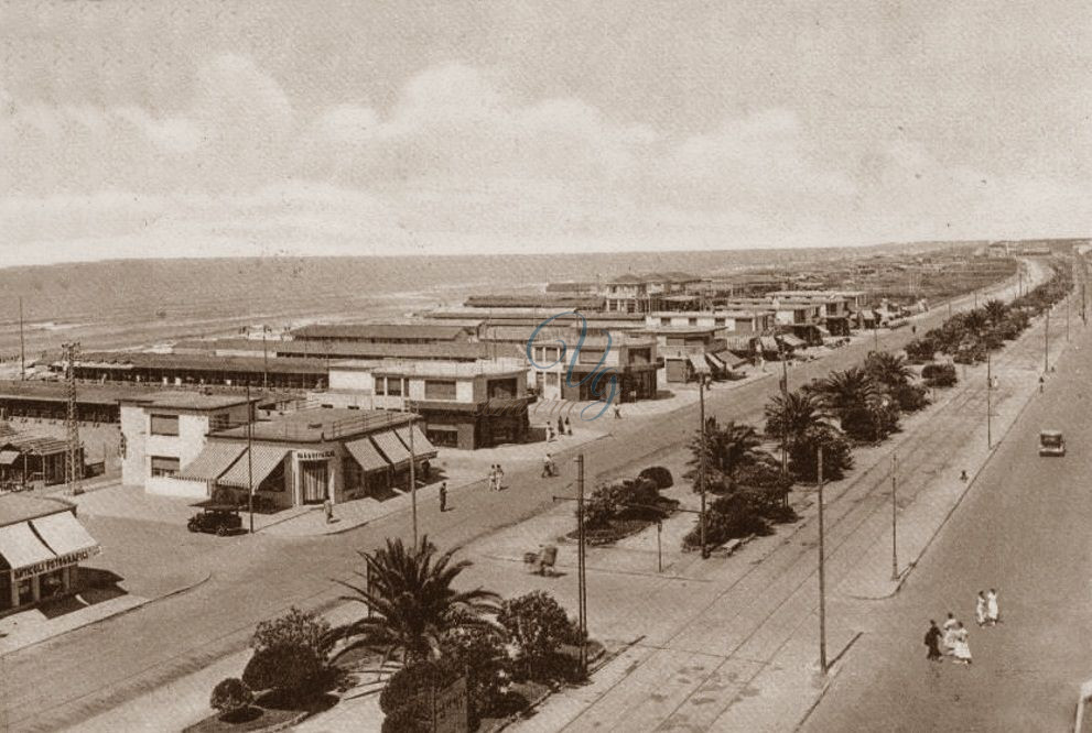 Nuove costruzioni in Passeggiata Viareggio Anni '30