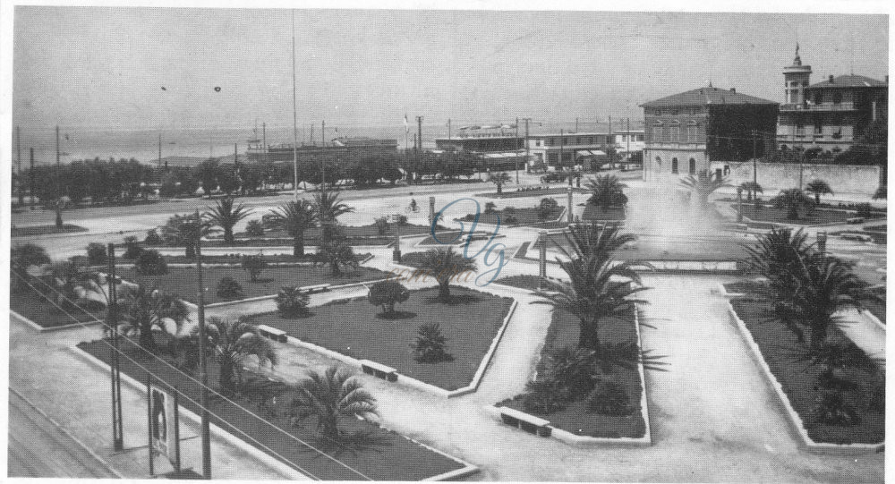 Piazza principe Amedeo Viareggio Anni '30