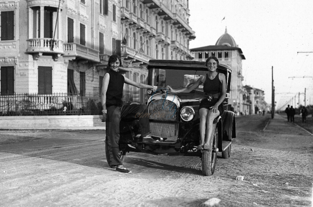 Viale Belluomini Viareggio Anni '30
