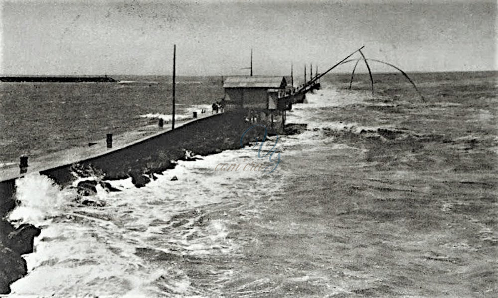 Bilancia sul molo Viareggio Anno 1933