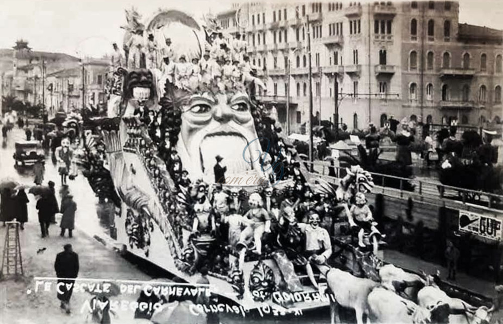Le cascate al carnevale Viareggio Anno 1933