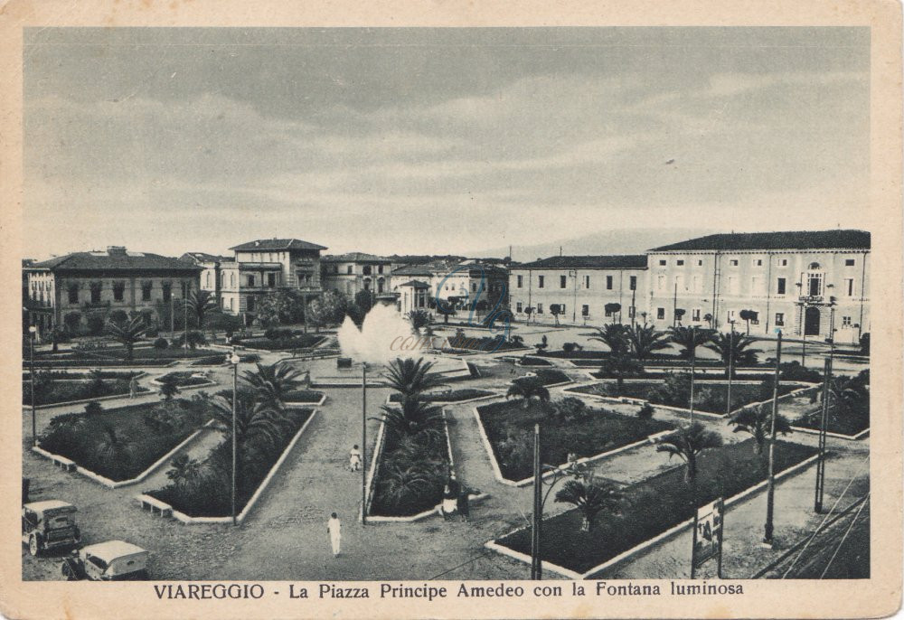 Piazza Amedeo di Savoia Viareggio Anno 1935