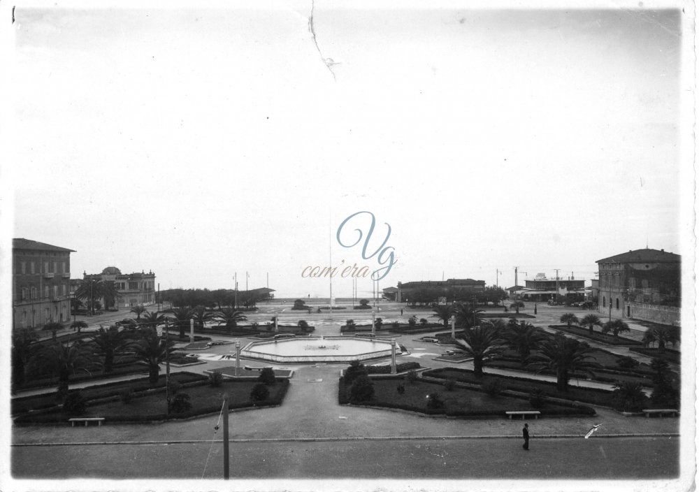 Piazza Mazzini Viareggio Anni '30