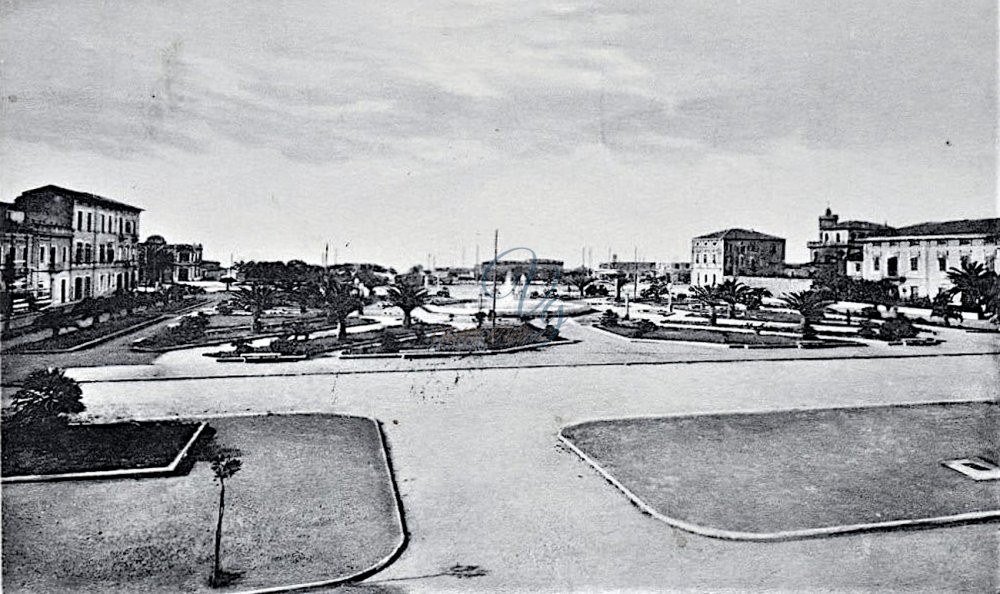 Piazza Principe Amedeo Viareggio Anno 1937