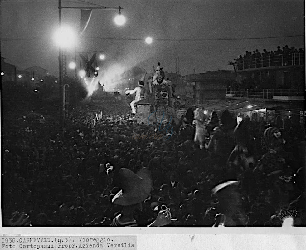 Corso notturno Viareggio Anno 1938