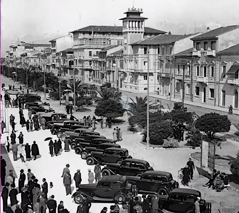 Esposizione di automobili Viareggio Anno 1939