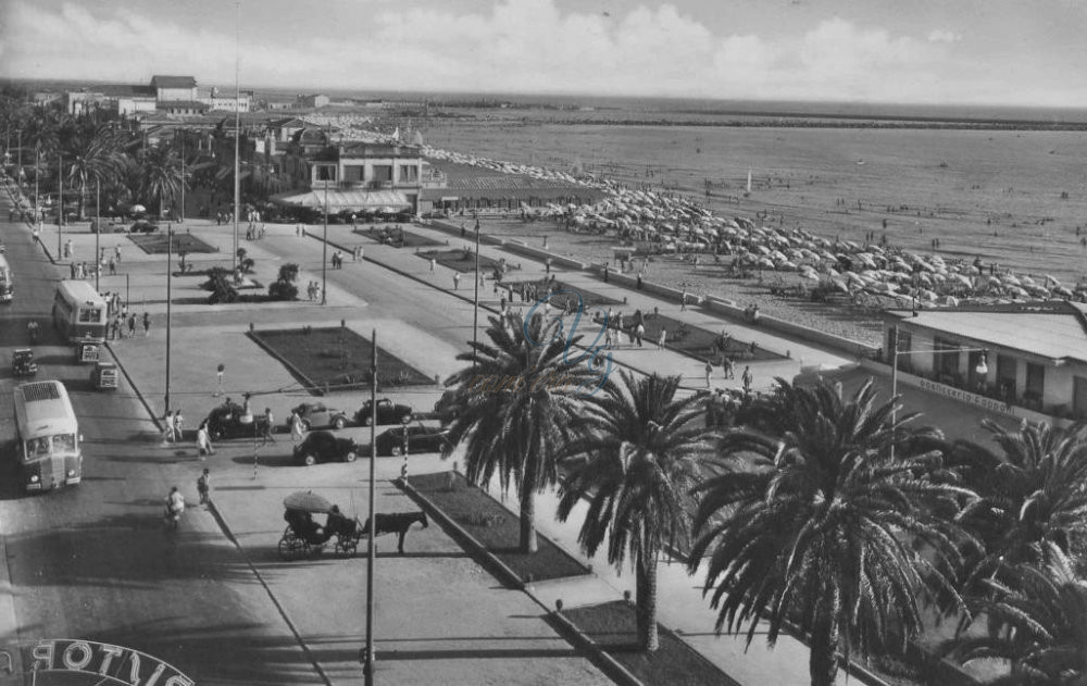 Veduta piazza Mazzini Viareggio Anni '40