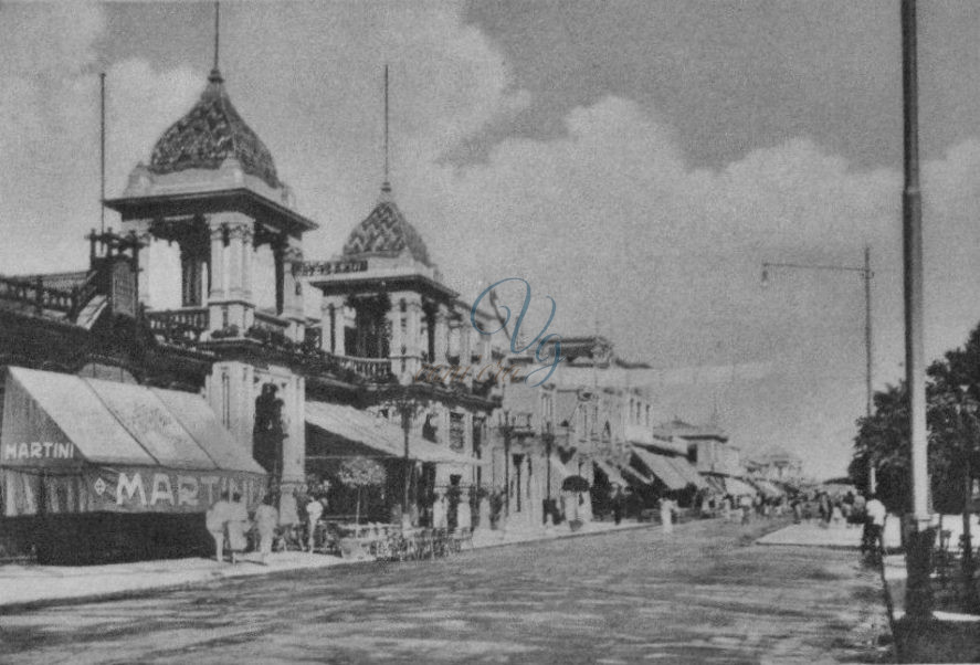 Passeggiata Viareggio Anno 1942