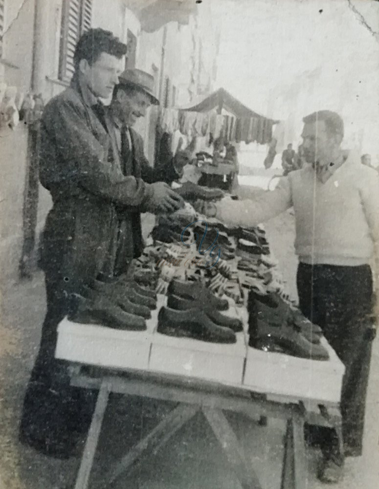 Banco delle scarpe Viareggio Anno 1949