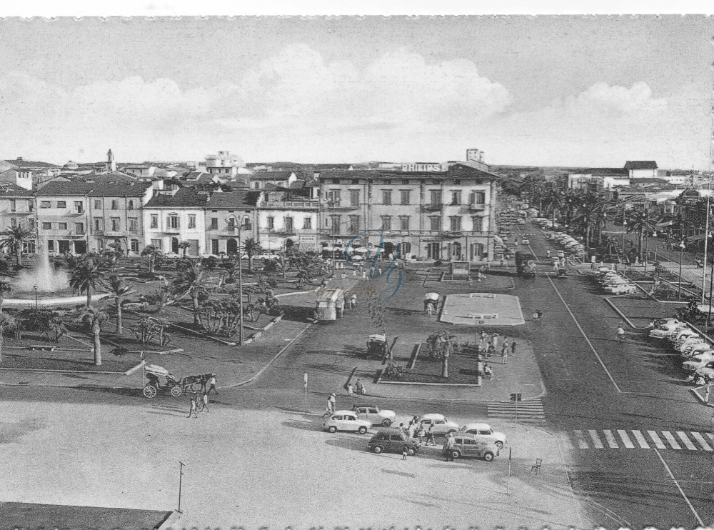 Piazza Mazzini Viareggio Anni '50