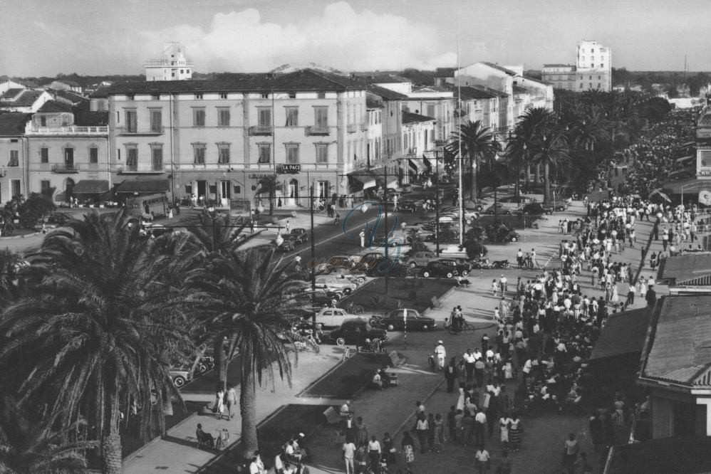 Piazza Mazzini Viareggio Anni '50