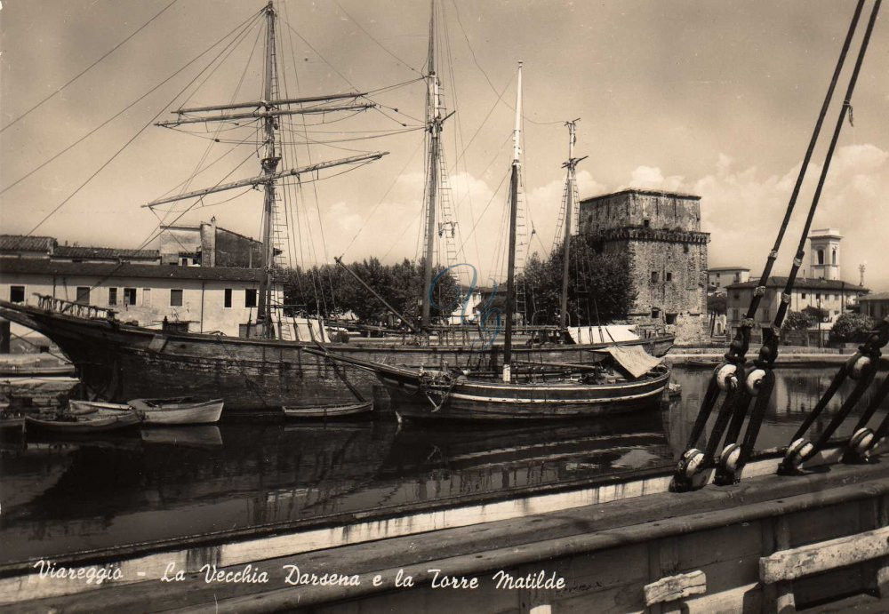 Vecchia Darsena e Torre Matilde Viareggio Anni '50