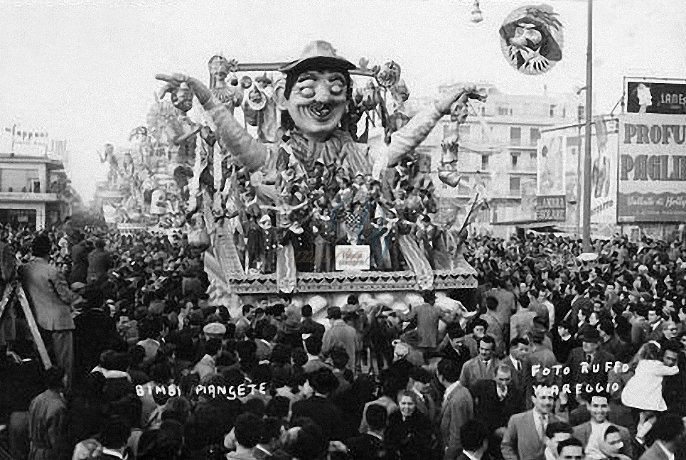 Bimbi piangete Viareggio Anno 1951