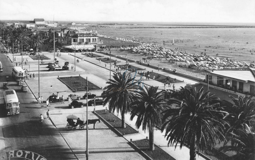 Piazza Mazzini Viareggio Anno 1951