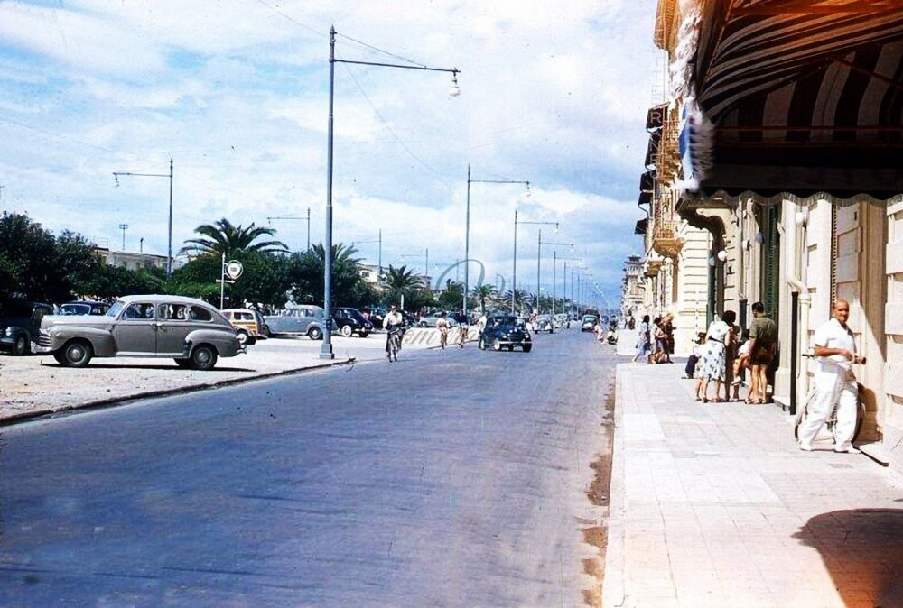 Viale a Mare Viareggio Anno 1952