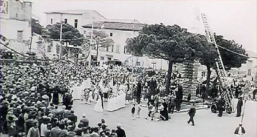 Inaugurazione statua della Madonnina Viareggio Anno 1954