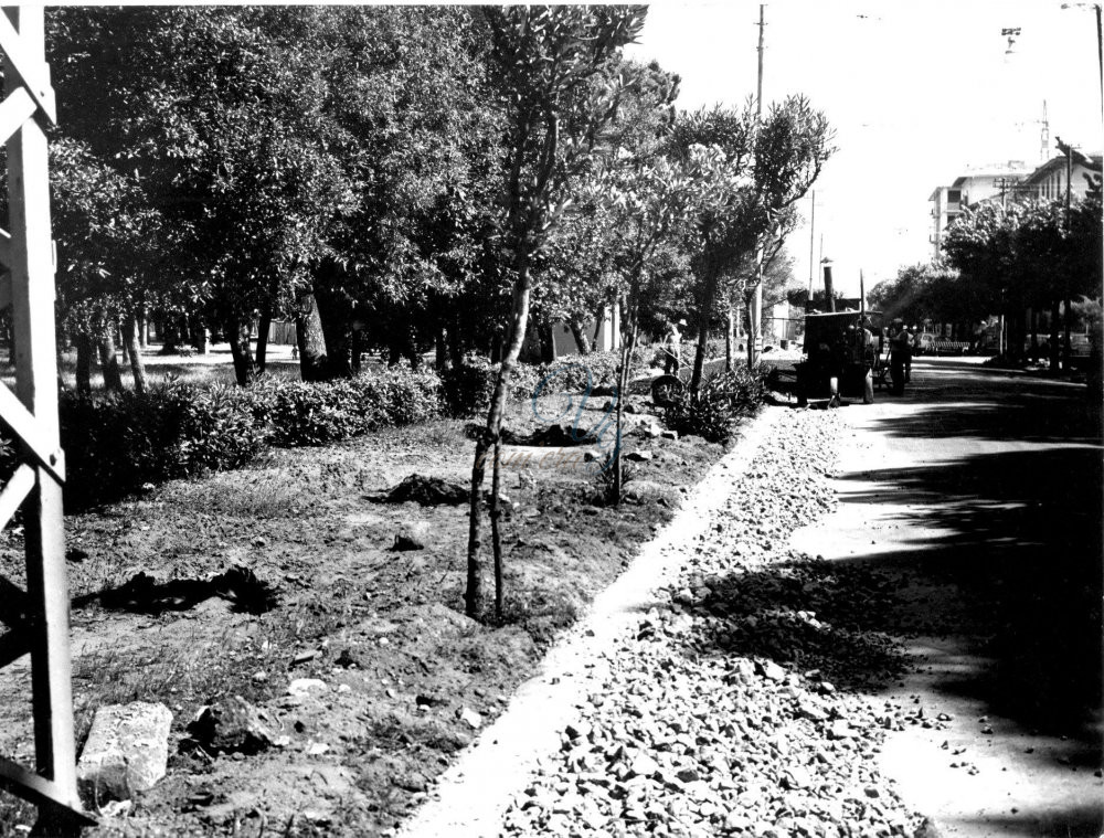 Marciapiedi di via Foscolo Viareggio Anno 1955