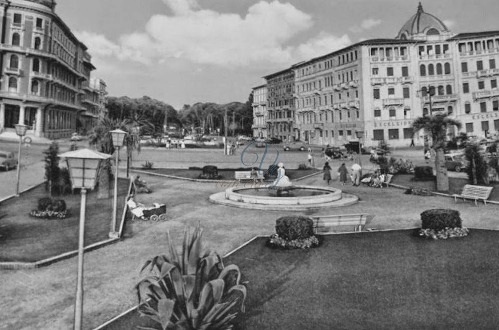 Piazza Maria Luisa Viareggio Anno 1955