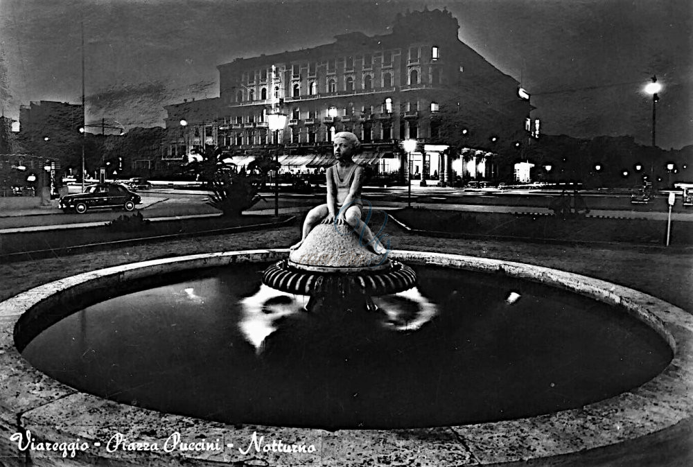 Piazza Maria Luisa Viareggio Anno 1955