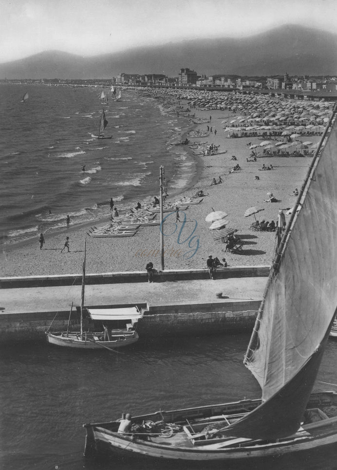 Veduta Spiaggia Viareggio Anno 1955