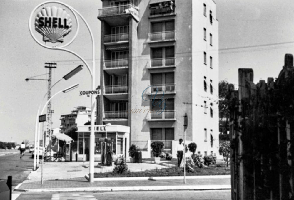 Distributore Shell Viareggio Anno 1956