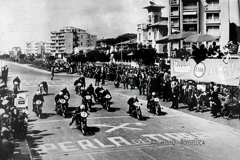 Gara motociclistica Viareggio Anno 1957