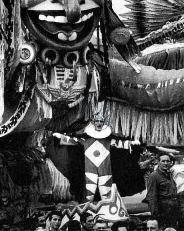 Toro seduto sul sentiero dell’allegria Viareggio Anno 1958